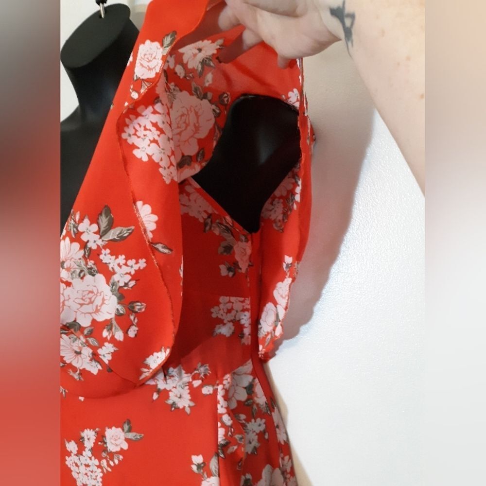 Favlux Fashion red floral cold shoulder dress - Picture 6 of 7
